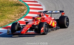 Test Pirelli 2026: la curiosa configurazione delle vetture per simulare il carico aerodinamico - Test Pirelli 2026: la curiosa configurazione delle vetture per simulare il carico aerodinamico