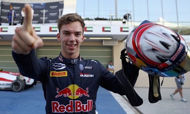 Toro Rosso, via Kvyat dentro Gasly - Toro Rosso, via Kvyat dentro Gasly