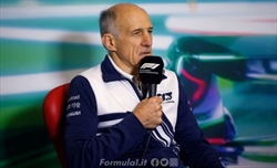 Tost a sorpresa sul Mondiale 2023: «Sarà una sfida tra tre piloti». Manca Hamilton - Tost parla del mondiale 2023: «Sarà una sfida tra tre piloti», ma c’è una sorpresa 