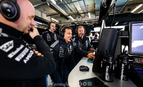 Antonelli o Russell: chi sarà libero di lottare per il titolo? Wolff risponde - Toto Wolff