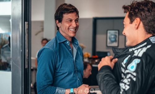 Toto Wolff scommette su Russell: «Può guidare la Mercedes del futuro»