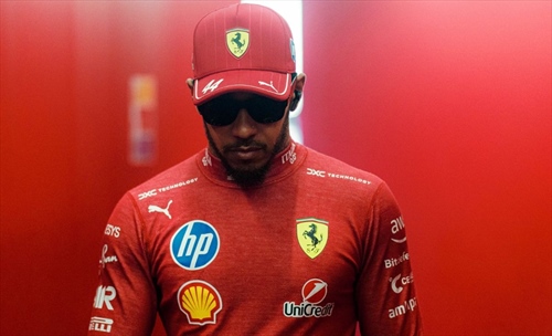 Tra Hamilton e Ferrari si è spenta la scintilla: le parole sconsolate del britannico