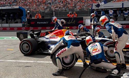 Tre piloti per due sedili: la Racing Bulls e il «lusso» di una scelta complessa - Tre piloti per due sedili: la Racing Bulls e il «lusso» di una scelta complessa