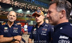 Turrini: «Max cattivo dentro, Ferrari record alla rovescia. Su Newey barzelletta raccontata male» - Turrini: «Verstappen cattivo dentro, Russell un citrullo. Su Newey barzelletta raccontata male»