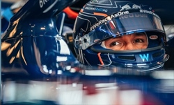 UFFICIALE - Carburante insufficiente sulla Williams di Albon, la decisione dei commissari