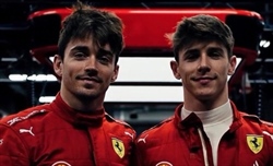 UFFICIALE - Ferrari fa la storia: Sainz non disputerà le FP1 ad Abu Dhabi. In macchina i fratelli Leclerc