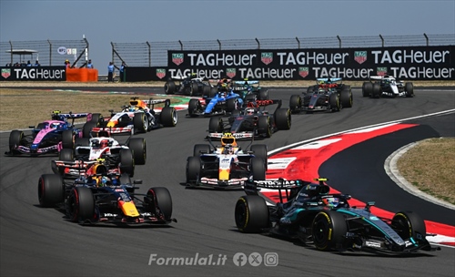 Ufficiale - GP Cina, un pilota partirà dalla Pit Lane: il motivo - Ufficiale - GP Cina, un pilota partirà dalla Pit Lane: il motivo
