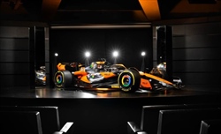 UFFICIALE - GP Stati Uniti: McLaren svela una livrea speciale a tutto 'Chrome' - UFFICIALE - GP Stati Uniti: McLaren a tutto 'Chrome'. Svelata la livrea speciale