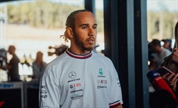 UFFICIALE - Hamilton ammonito dopo il ritiro dal GP del Belgio, il motivo
