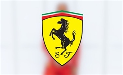 UFFICIALE - Hamilton ha vestito la tuta Ferrari: la prima foto in rosso