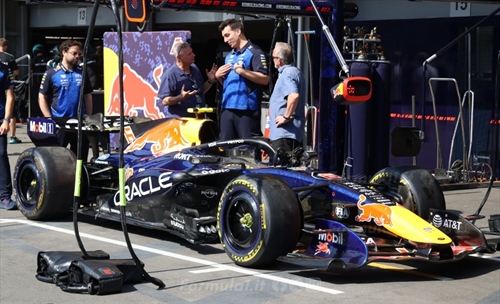 Ufficiale il cambio motore di Verstappen, ma la griglia non cambia: nessuna penalità