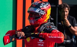 UFFICIALE: La FIA rifiuta la richiesta della Ferrari, penalità per Sainz sempre più vicina