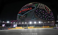 UFFICIALE - Nuova partnership per Mercedes. L'annuncio: «Whatsapp si unisce alla chat»