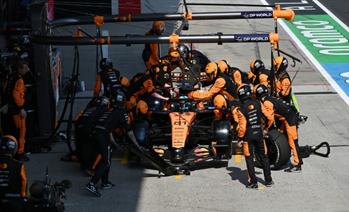McLaren adotta due ICE aggiornate a Spa: ultima tra i clienti Mercedes - Ultima tra i clienti Mercedes. McLaren adotta le nuove ICE a Spa