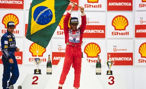 Un casco, un'icona: Buon Compleanno Ayrton! Obrigado por tudo - Un casco, un'icona: Buon Compleanno Ayrton! Obrigado por tudo