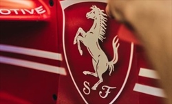 Un regalo a chi segnala prodotti contraffatti: la nuova iniziativa della Ferrari