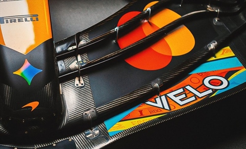 Una McLaren quasi total dark per l'appuntamento decisivo del mondiale - Una McLaren quasi total dark per l'appuntamento decisivo del mondiale