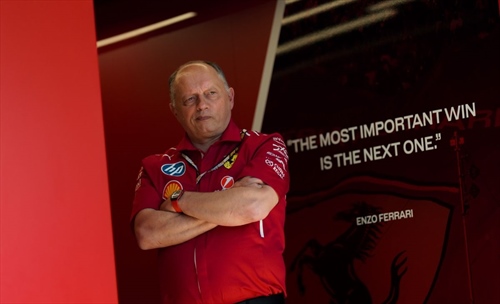 Vasseur ammette: «Proiettarsi al 2026 a metà stagione è stato drammatico»