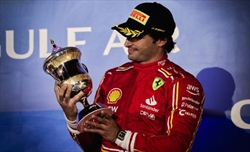 Vasseur elogia Sainz: «Hamilton in Ferrari? Reazione di Carlos più che professionale» - Vasseur elogia Sainz: «Hamilton in Ferrari? Reazione di Carlos più che professionale»