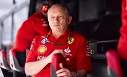 Vasseur: «Hamilton al posto di Sainz? Vi spiego il motivo della scelta»