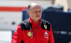 Vasseur: «Leclerc e Sainz? Li tengo su di morale. Stiamo valutando persone da ingaggiare»
