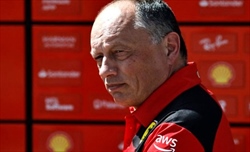 Vasseur: «Leclerc e Sainz? Li tengo su di morale. Stiamo valutando persone da ingaggiare» - Vasseur: «Leclerc e Sainz? Li tengo su di morale. Stiamo valutando persone da ingaggiare»