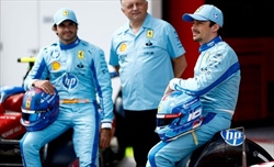 Vasseur: «Spesso devo calmare Leclerc e Sainz». Come sarà con Hamilton?