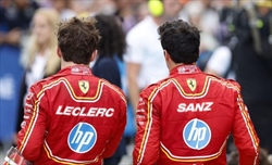Vasseur su Leclerc e Sainz: «Una competizione che solleva la Ferrari»