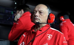 Vasseur sul 2025: «Noi dobbiamo rischiare perché sarà una stagione strana»