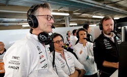 Vasseur: «Wolff è un po' maniaco». La replica: «Stabilisco degli standard, anche con la me**a» - Vasseur: «Wolff è un po' maniaco». La replica: «Stabilisco degli standard, anche con la mer*a»