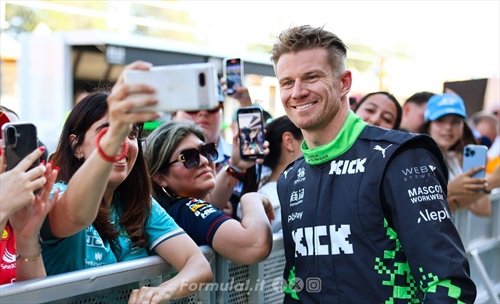 Vecchi a chi? Alonso e Hulkenberg portano ancora i giovani a scuola - Vecchi a chi? Alonso e Hulkenberg portano ancora i giovani a scuola