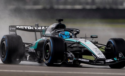 Veloci, solidi, pronti: la Mercedes manda un messaggio agli avversari - Veloci, solidi, pronti: la Mercedes manda un messaggio agli avversari