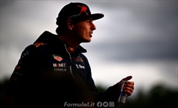 Verstappen: «Non mi sono divertito a doppiare Hamilton». Poi lo punzecchia - Verstappen