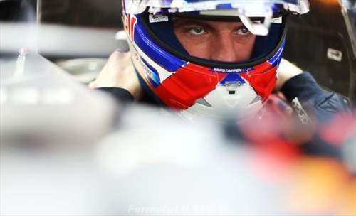 Verstappen brilla: un secondo posto da campione nella qualifica sprint di Shanghai
