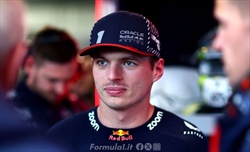 Verstappen, che combini? Max spoilera la livrea della RB20