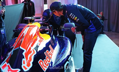 Verstappen concentrato sulla RB22: «Uno o due team in vantaggio, attendo i test»