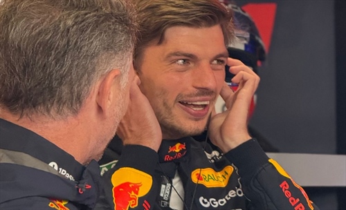Verstappen contro tutti a Silverstone: la zampata che beffa le McLaren
