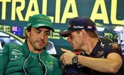 Verstappen e Alonso compagni di squadra in futuro? L'olandese si sbilancia