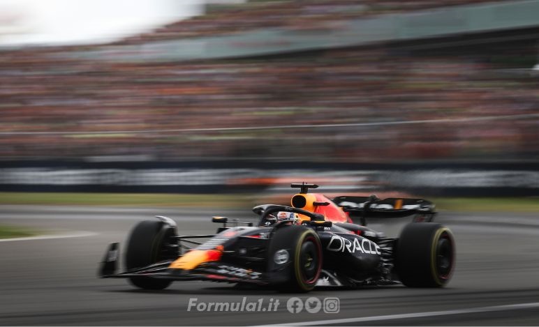 Verstappen e la battuta su Silverstone 2021: «Quindi si può passare in due a Copse»