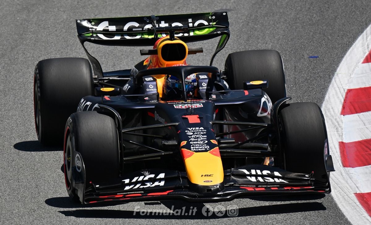 Verstappen e Leclerc davanti alla McLaren, Mercedes dispersa: primi segnali di una «nuova» F1? Verstappen e Leclerc davanti alla McLaren, Mercedes dispersa: primi segnali di una «nuova» F1?