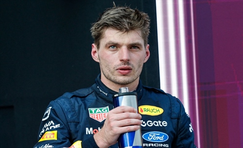 Verstappen: «Ferrari e Mercedes sono veloci, non credo di poter lottare con i primi»