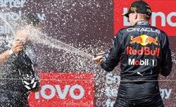 Verstappen: «Ferrari favorita in Ungheria. Campionato? Vantaggio più grande del dovuto» - Verstappen: Ferrari favorita in Ungheria. Campionato? Vantaggio più grande del dovuto
