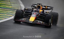 Verstappen furioso: «Bisognava dare subito la rossa senza aspettare. Non so che gara potrò fare»