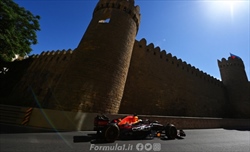 Verstappen: «I circuiti cittadini sono belli per le foto, ma non per le gare»