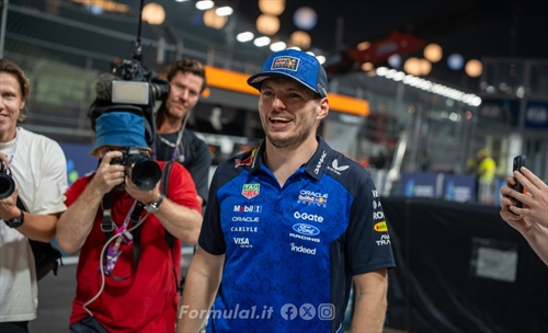 Verstappen non ha nulla da perdere e fa paura, anche ad Antonelli - Verstappen non ha nulla da perdere e fa paura, anche ad Antonelli