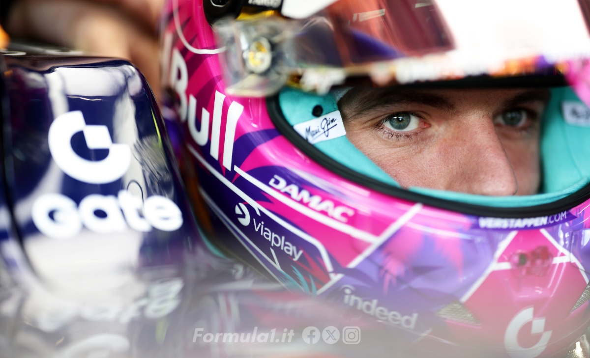 Verstappen non si muove: il regolamento cambia, la sua posizione no