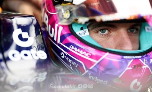 Verstappen non si muove: il regolamento cambia, la sua posizione no - Verstappen non si muove: il regolamento cambia, la sua posizione no