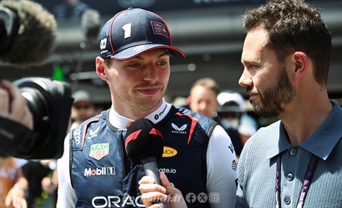 Verstappen punge ancora Russell: «Gli porterò dei fazzoletti»