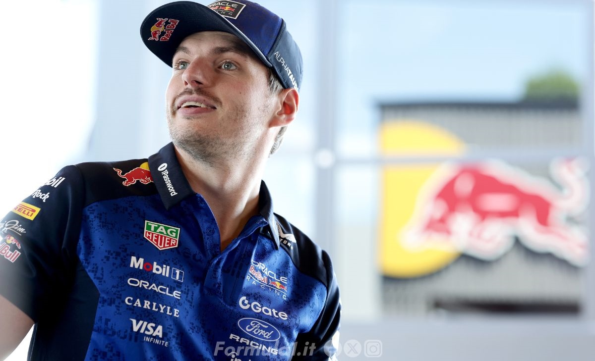 Verstappen ringrazia la «Marea Orange»: look speciale in arrivo