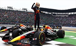 Verstappen ammette: «Rinuncerei al titolo, ma ad una condizione». C'è di mezzo il cuore - Verstappen rinuncerebbe ad un titolo mondiale per... La sua risposta